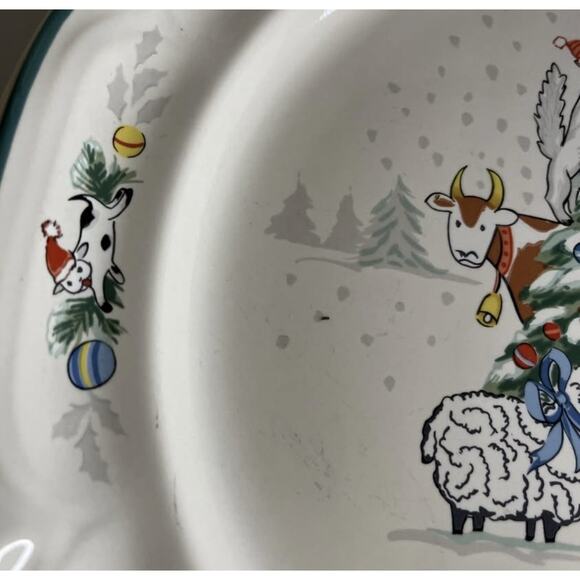(4) International China Stoneware 11" Dinner Plates Country Christmas Pattern - Picture 7 of 9